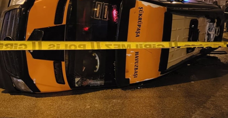 Erzurum'da Minibüs Devrildi: Kazanın Anı Güvenlik Kamerasında