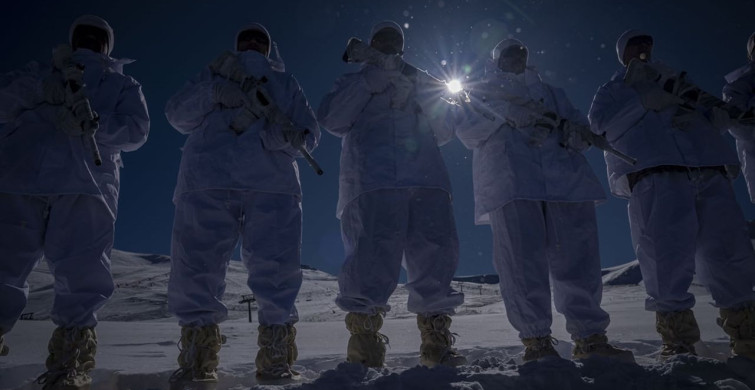 Erzurum'da PÖH'ler Zorlu Kış Eğitimi Tamamladı