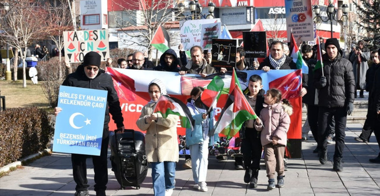 Erzurum'da Sağlık Çalışanları Gazze İçin 110. Yürüyüşünü Gerçekleştirdi