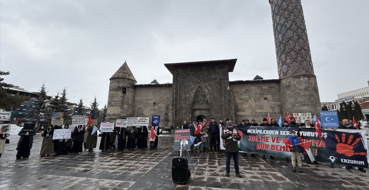 Erzurum'da Sağlıkçılar Gazze İçin Sessiz Yürüyüş düzenledi