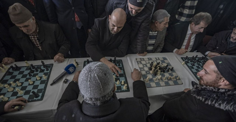 Erzurum'da Satranç Kahvehanesine Federasyon Başkanı Ziyareti