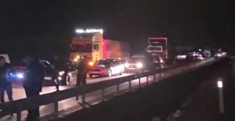 Erzurum'da Zincirleme Kaza: 2 Asker Yaralı