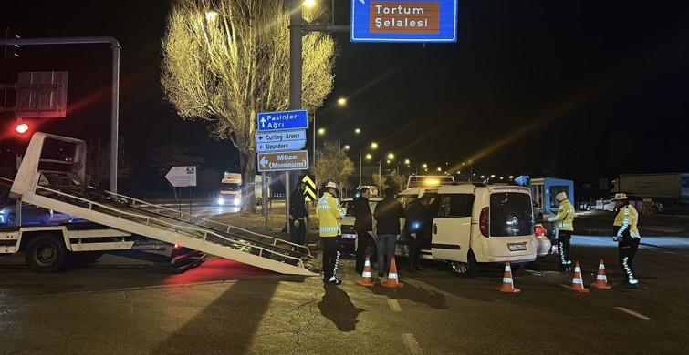 Erzurum'da Zincirleme Trafik Kazası: 2 Yaralı