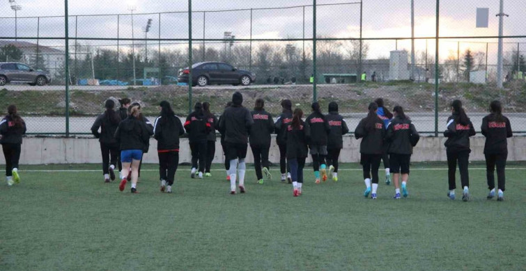 Erzurum’un İlk Kadın Futbol Takımı Profesyonel Maça Çıkıyor