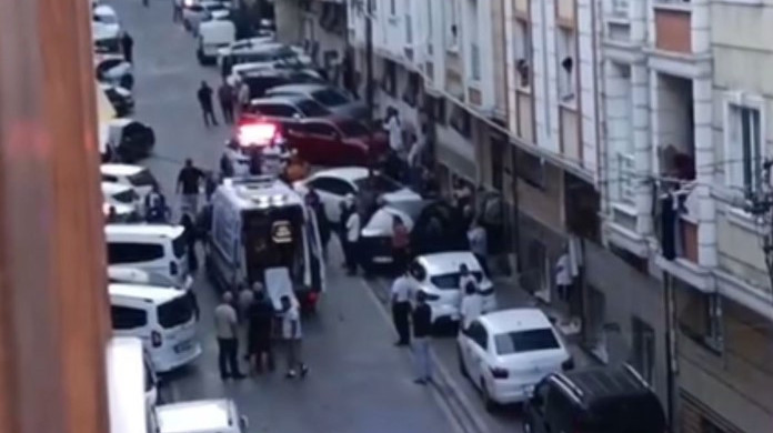 Esenyurt’ta gece yarısı silahlı saldırı: 1 kişi hayatını kaybetti