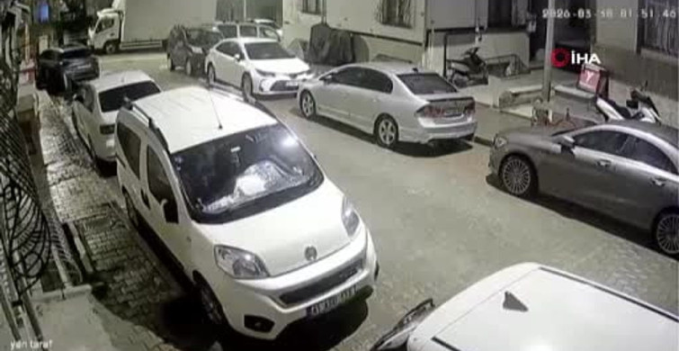 Esenyurt'ta Silahla Sokakta Dolaşan Adam Gözaltına Alındı