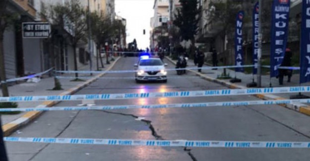 Esenyurt'ta Sokaklarda Çökme Meydana Geldi, Binalar Boşaltıldı
