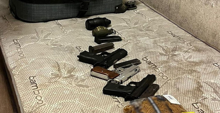 Esenyurt'ta Uyuşturucu ve Silah Operasyonu: 3 Şüpheli Yakalandı