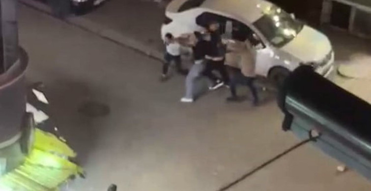 Esenyurt'ta Yabancı Uyruklu 3 Kişinin Kavgası Kameralara Yansıdı
