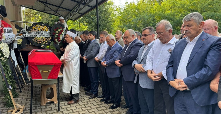Eski Bakan Hasan Akyol, Bartın'da Son Yolculuğuna Uğurlandı