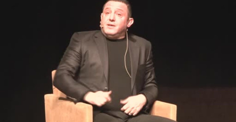 Eski milli futbolcu nihat kahveci, eşini darbettiği iddiasıyla gözaltına alındı