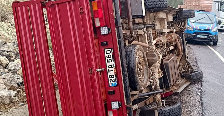 Eskipazar'da Kamyonet Devrildi: 5 Yaralı