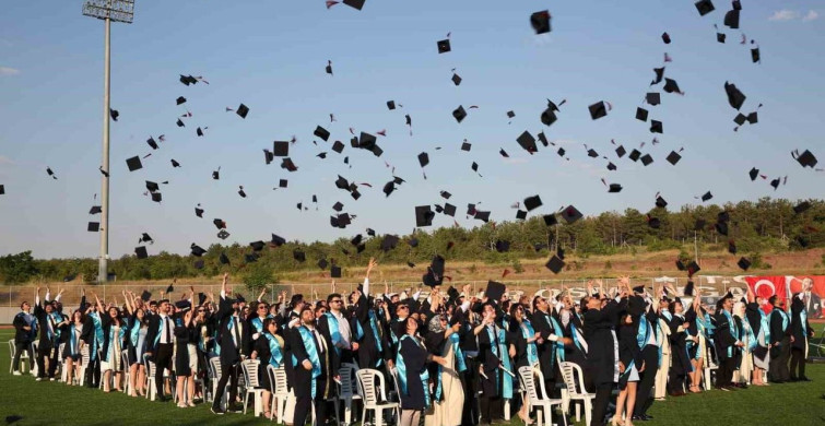 Eskişehir Osmangazi Üniversitesi tıp fakültesi 2026 mezunlarını uğurladı