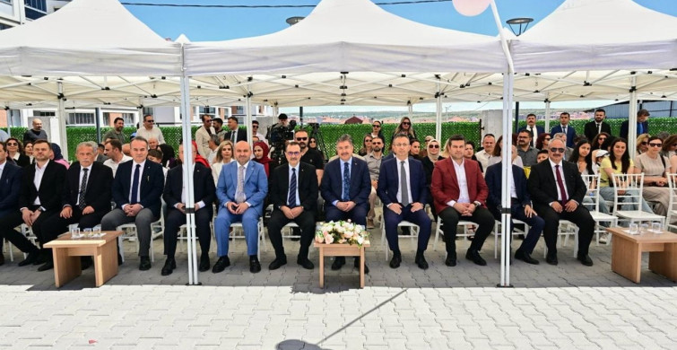 Eskişehir’de 24 Kasım ilkokulu hizmete açıldı
