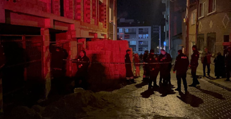 Eskişehir'de 3. Kattan Düşen Kişi Ağır Yaralandı