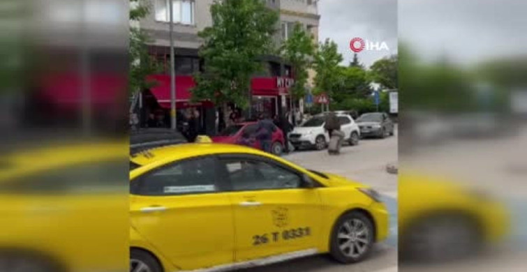 Eskişehir'de Cadde Ortasında Kavga Gündeme Bomba Gibi Düştü