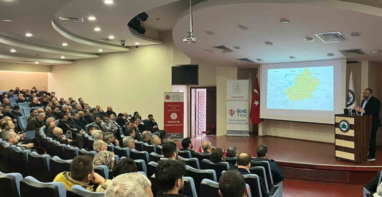 Eskişehir'de Doğu Türkistan Konferansı Düzenlendi