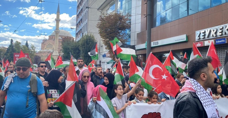 Eskişehir'de Filistin'e Destek Yürüyüşü Düzenlendi