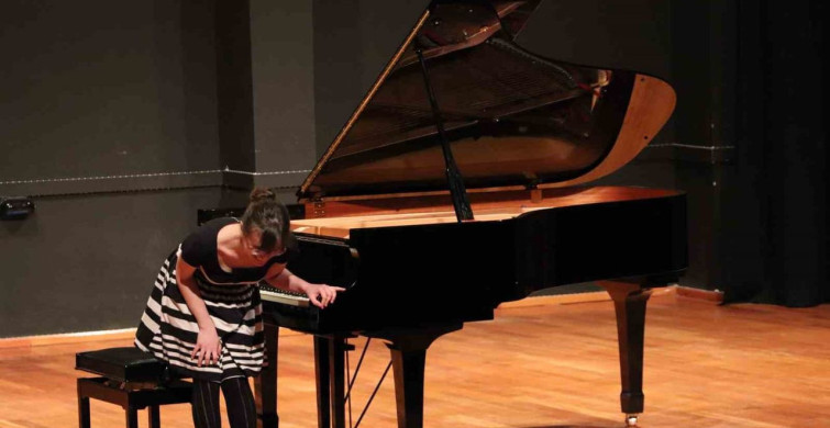 Eskişehir'de Genç Piyanistlerden Müzik Dolu Bir Akşam