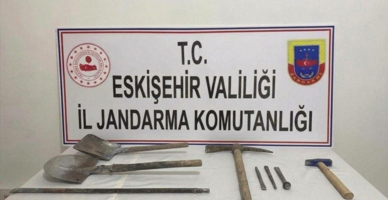 Eskişehir'de Kaçak Kazı Operasyonu: 3 Kişi Suçüstü Yakalandı