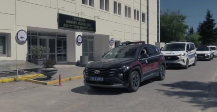 Eskişehir'de masaj salonlarına düzenlenen operasyonda 26 kadın kurtarıldı