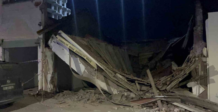Eskişehir'de MetruK İş Yeri Çöktü, Yaralanan Yok