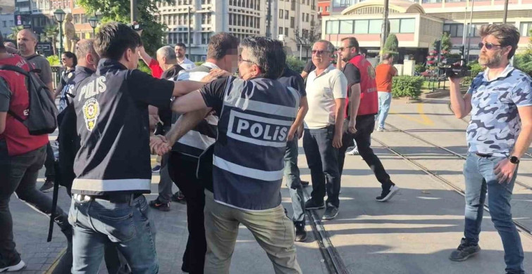Eskişehir'de NATO karşıtı eyleme polis müdahale etti: 35 gözaltı