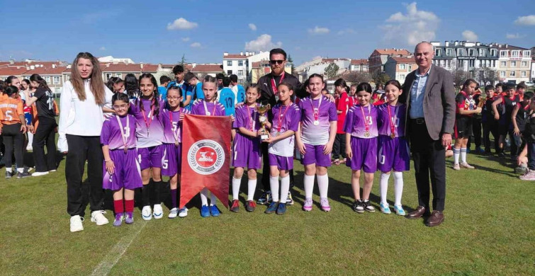 Eskişehir’de Okul Sporları Ragbi Turnuvası Tamamlandı