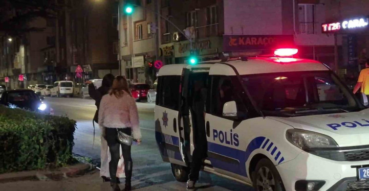 Eskişehir'de otomobile motosiklet çarptı: 2 yaralı