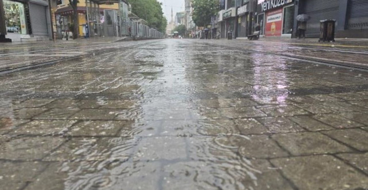 Eskişehir'de Sabah Yağmuru