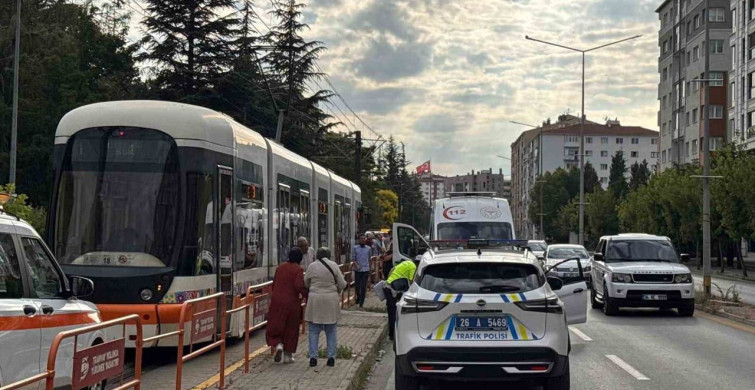 Eskişehir'de trafik kazası: Anne ve 4 yaşındaki kızı yaralandı