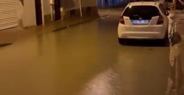 Eskişehir'de Yağmur Suları Ulaşımı Aksattı