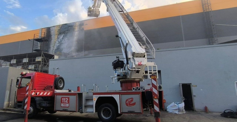 Eskişehir'de Yalıtım Fabrikasında Yangın Çıktı