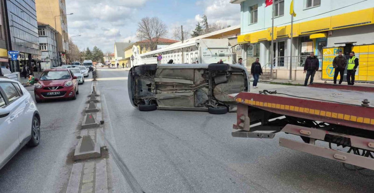 Eskişehir'de Yan Yatan Otomobilin Sürücüsü Yaralanmadı
