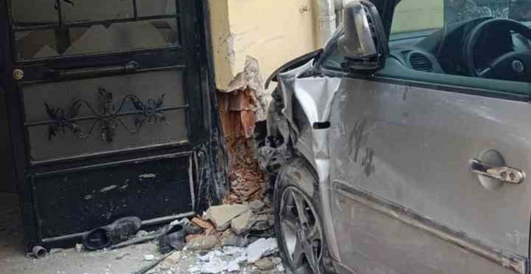 Eskişehir'de Yayalara Çarpan Araçta 3 Yaralı