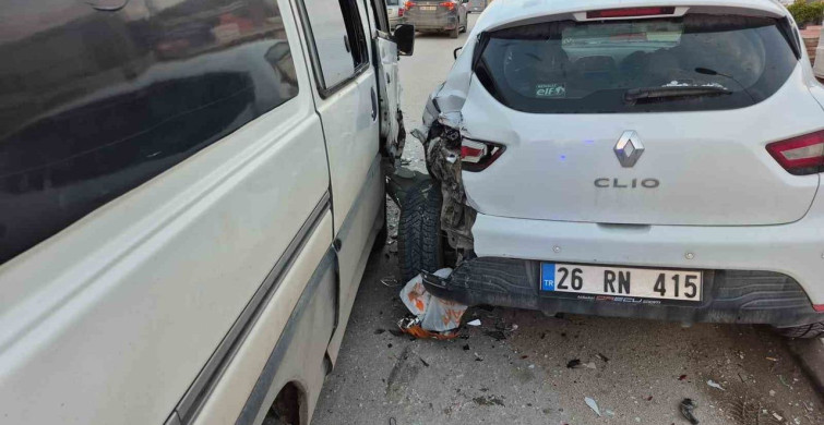 Eskişehir'de Zincirleme Trafik Kazası: 3 Yaralı