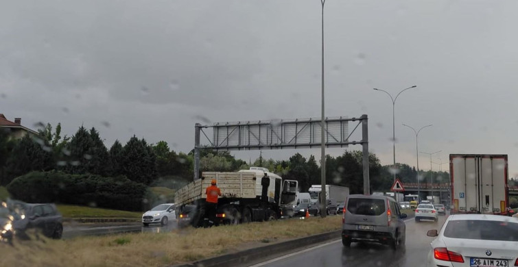 Eskişehir'deki Şiddetli Yağışların Ardından Trafik Kazaları