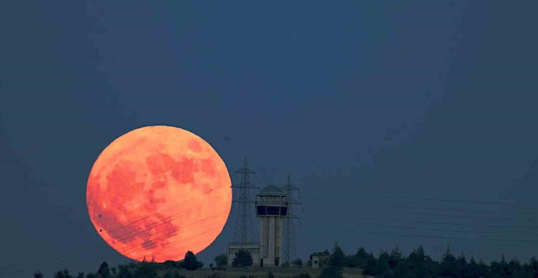 Eskişehirli astrofotoğrafçı çilek dolunayı’nı görüntüledi