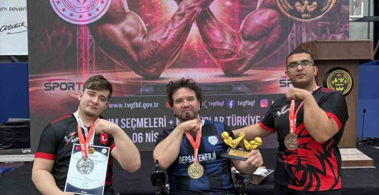 Eskişehirli Sporcular Bilek Güreşi Şampiyonası'nda Milli Takıma Seçildi