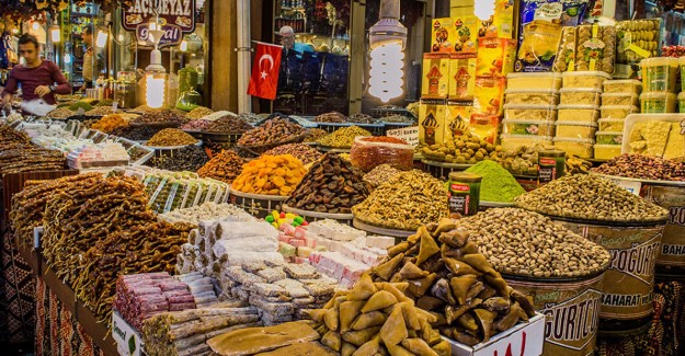 Esnaf Bayram Alışverişlerinde Bu Yıl Cironun Azalmasını Bekliyor
