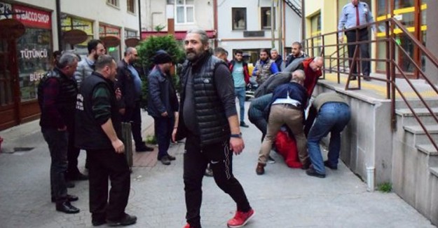 Esnaf, Düzce'de Kuyumcu Hırsızını Yakaladı