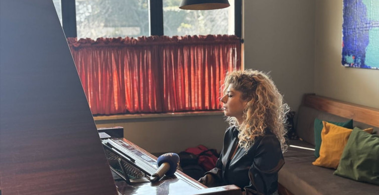 Esra Üçcan: Türk Kültürünü Dünyaya Taşıyan Müzisyen