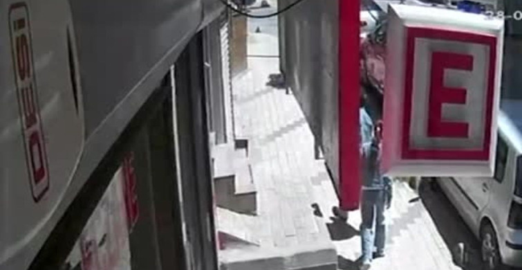 Ev Hırsızları Kamere Fırtınası: 195 Suç Kaydı ile Yakalandılar