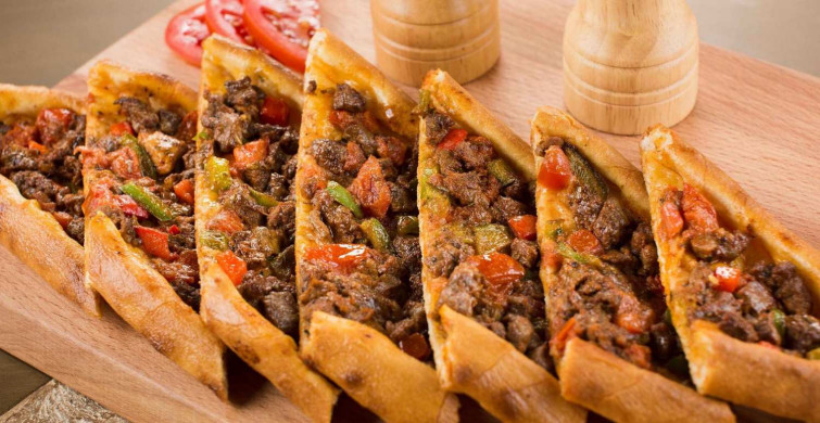 Evde kıymalı pide yapmak hiç bu kadar kolay olmamıştı! Bu lezzeti tattıktan sonra dışarıda pide yemeyeceksiniz