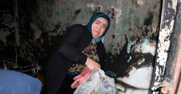 Evi Yanan Kadın Eşyalarını Gözyaşları İçinde Topladı