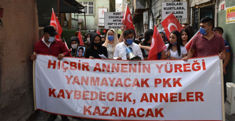 Evlat Nöbeti Tutan 3 Aile Hakkarili Annelere Umut Oldu