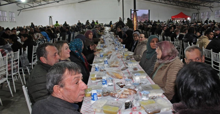 Evreşe Beldesi'nde Geleneksel İftar Programı: 2 Bin Kişi Buluştu