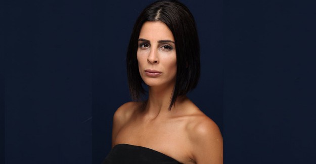 Eylül Öztürk, Bebeğini Kucağına Aldı