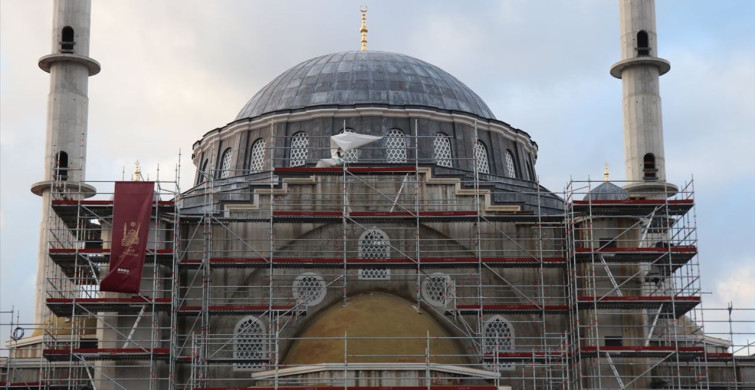 Eyüp Sultan Camisi'ne Yurt Dışından Destek