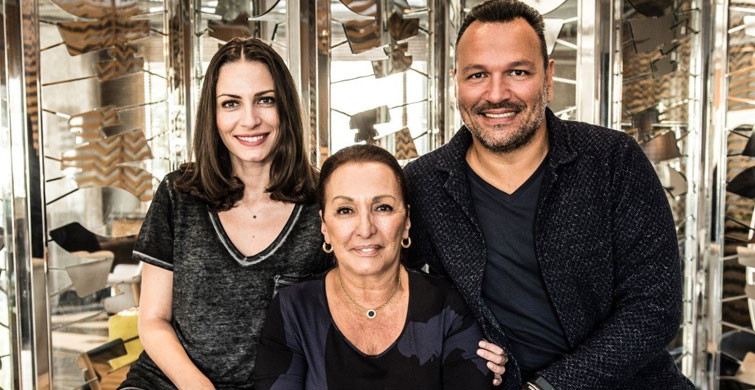 Ezo Sunal Anne Oldu